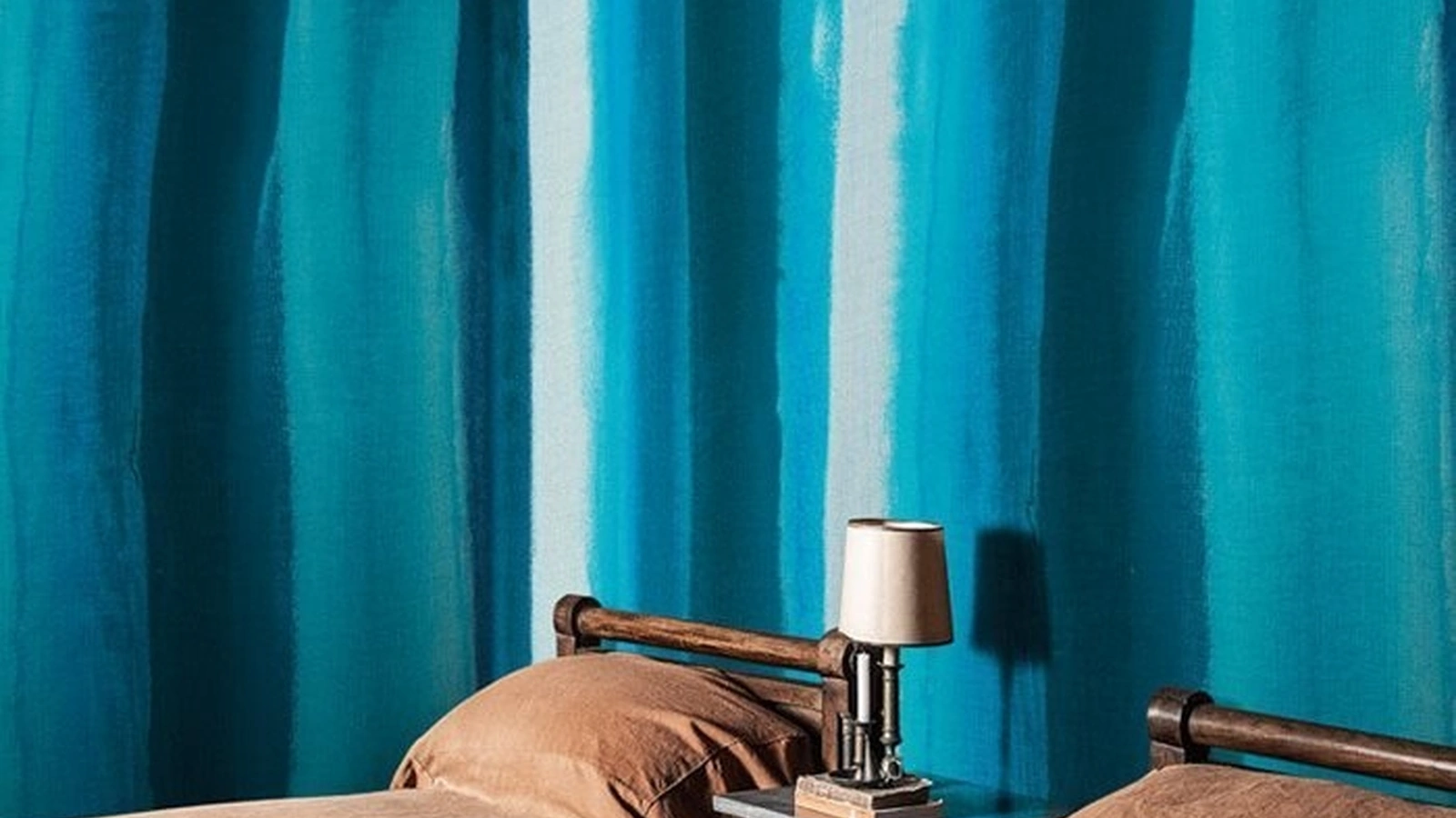 Carta da parati Soft Stripe Clouds di London Art