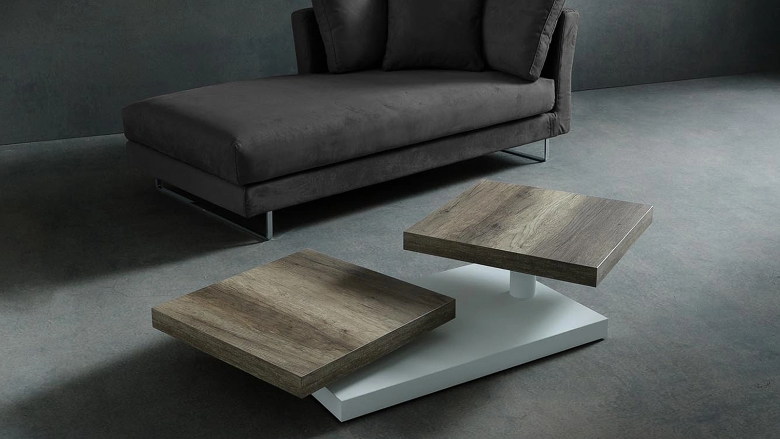 Tavolino di design Cecilia con piani rotanti in HPL effetto legno di La Primavera