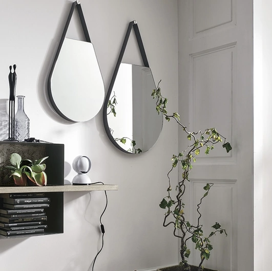 Specchiere moderne Drops con struttura in metallo di Target Point