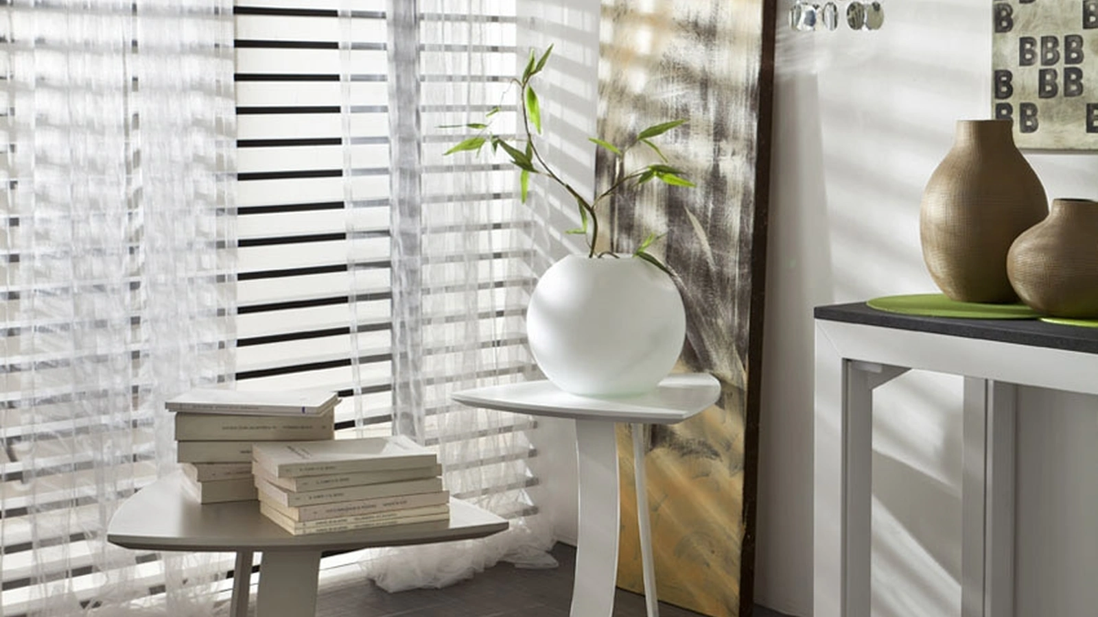 Tavolino di design in laccato opaco Emma de La Primavera