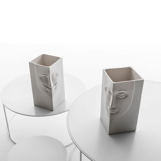 Vaso in ceramica con viso Ginevra & Artù di Adriani e Rossi