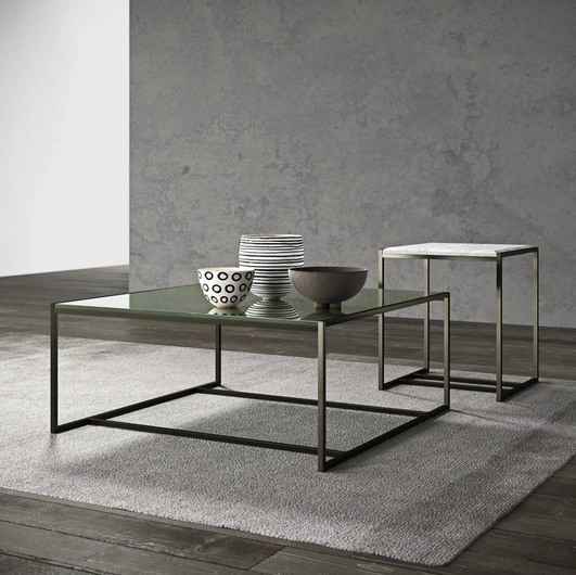 Tavolino Eulero con top in vetro o effetto marmo e base in metallo di Presotto