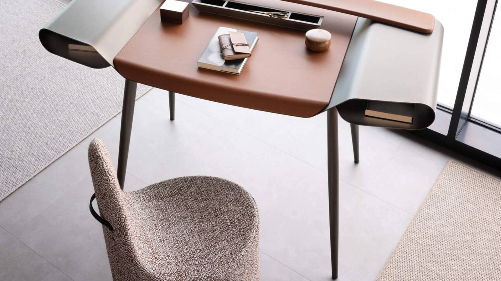 Scrittoio Gulliver in pelle e metallo di Presotto