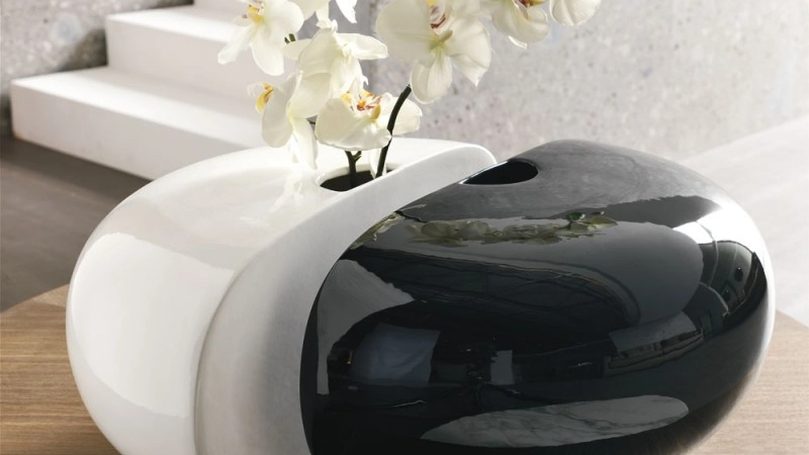 Vaso Mezzanine in ceramica smaltata lucida di Adriani e Rossi