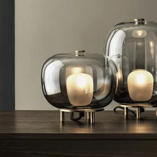 Lampada Blow da tavolo in vetro con base in ottone di Bontempi