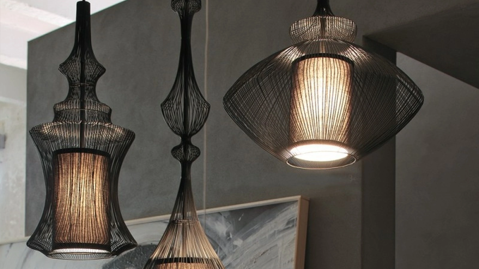 Lampada a sospensione in filo di metallo verniciato nero File di Adriani e Rossi