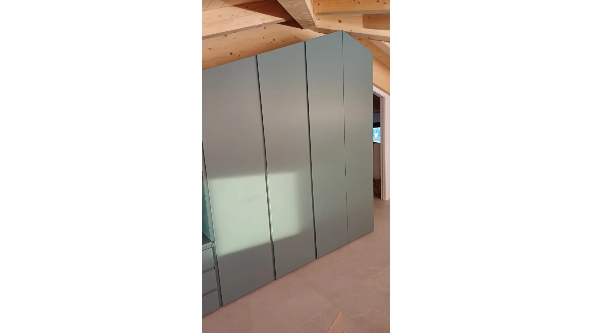 Armadio su misura mansardato