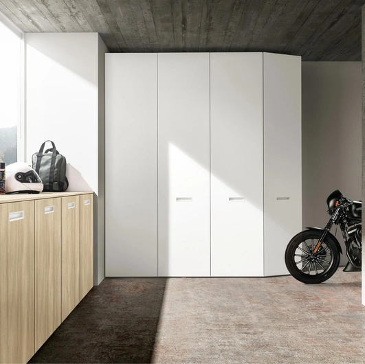 Armadio Intermezzo per garage in laccato Bianco opaco di Adok