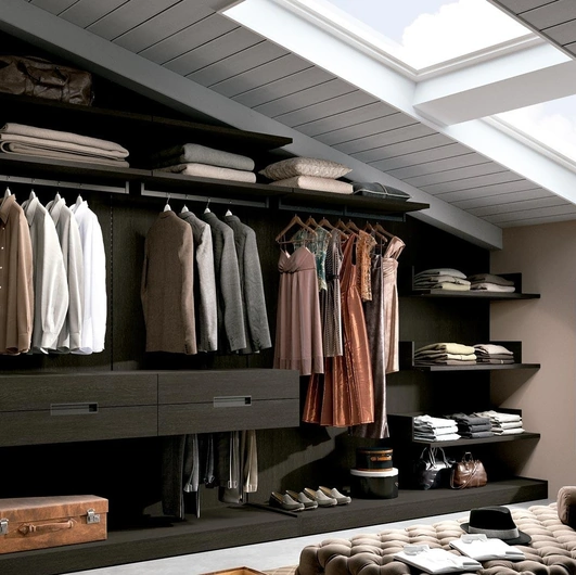 Cabina Armadio mansardata lineare Railsystem 11 di Ferrimobili