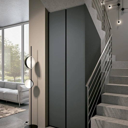 Armadio scalare sottoscala Composizione 38 di Ferrimobili