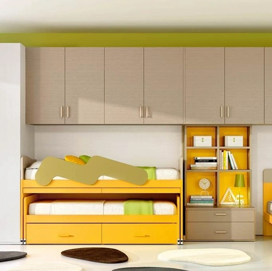 Cameretta 628 a ponte con tre letti, di cui uno estraibile di Ferrimobili