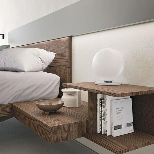 Comodino Scarabeo in frassino di Mobilgam