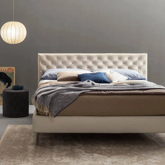 Letto in tessuto imbottito e trapuntato Bubbles di Bside