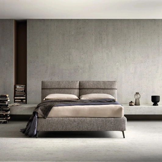 Letto matrimoniale in tessuto con testiera Chop di Bside