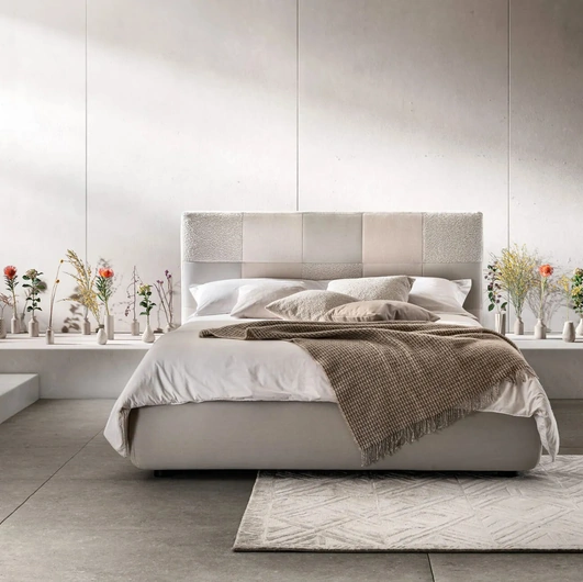 Letto in tessuto trapuntato con testiera Essential di Bside