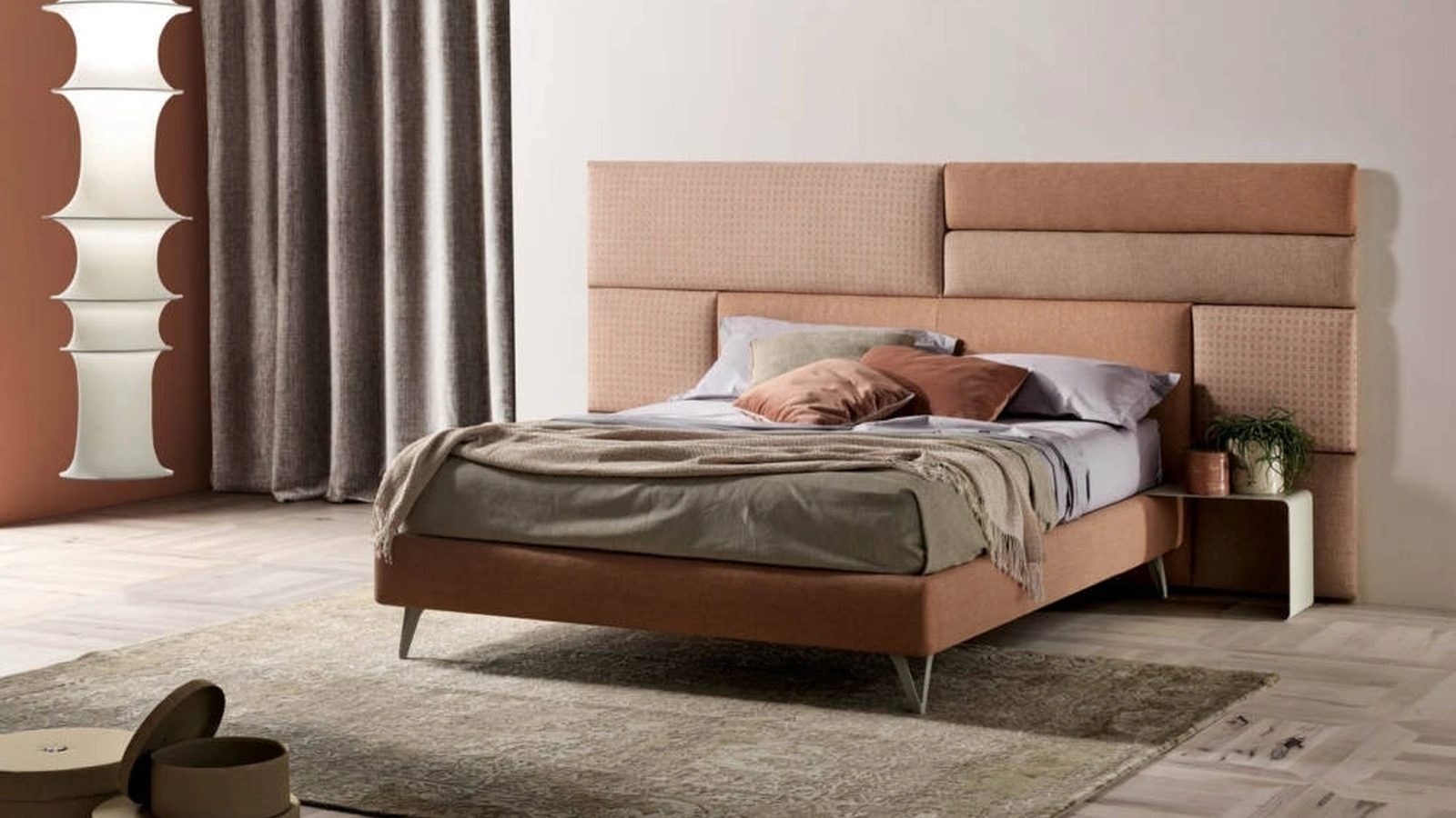 Letto con testiera in tessuto Pannelli Wall di Bside