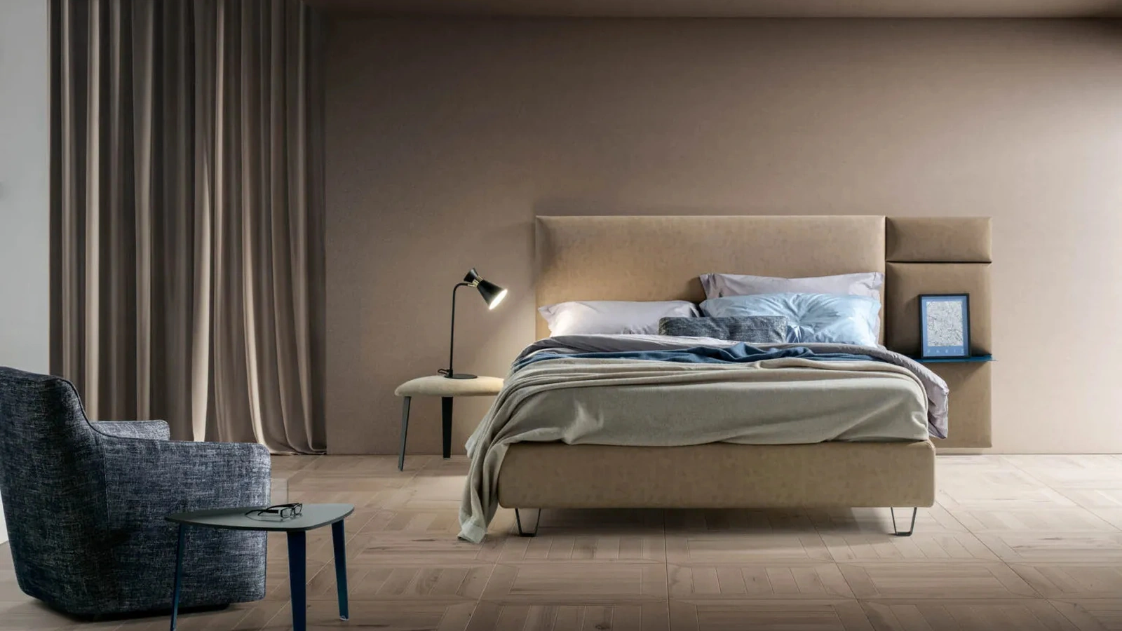 Letto con testiera in tessuto Pannelli Wall di Bside