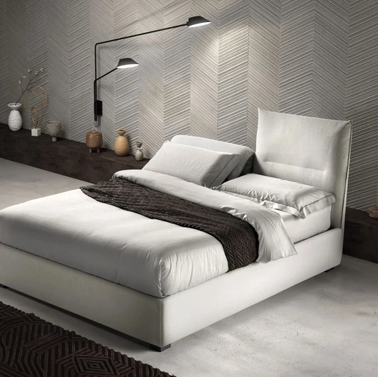 Letto matrimoniale con testiera relax regolabile Sharp di Bside