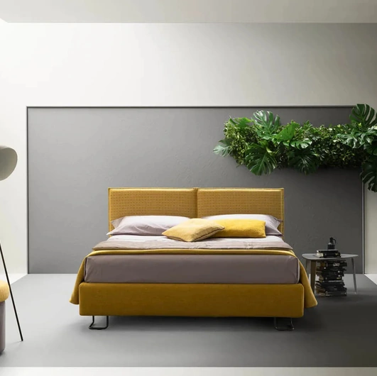 Letto imbottito in tessuto Twist di Bside
