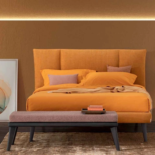 Letto Guess in tessuto con testiera di Oggioni