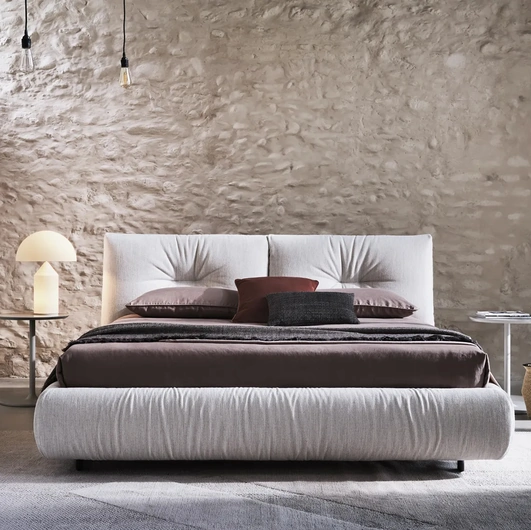 Letto in tessuto imbottito Kumo di Twils