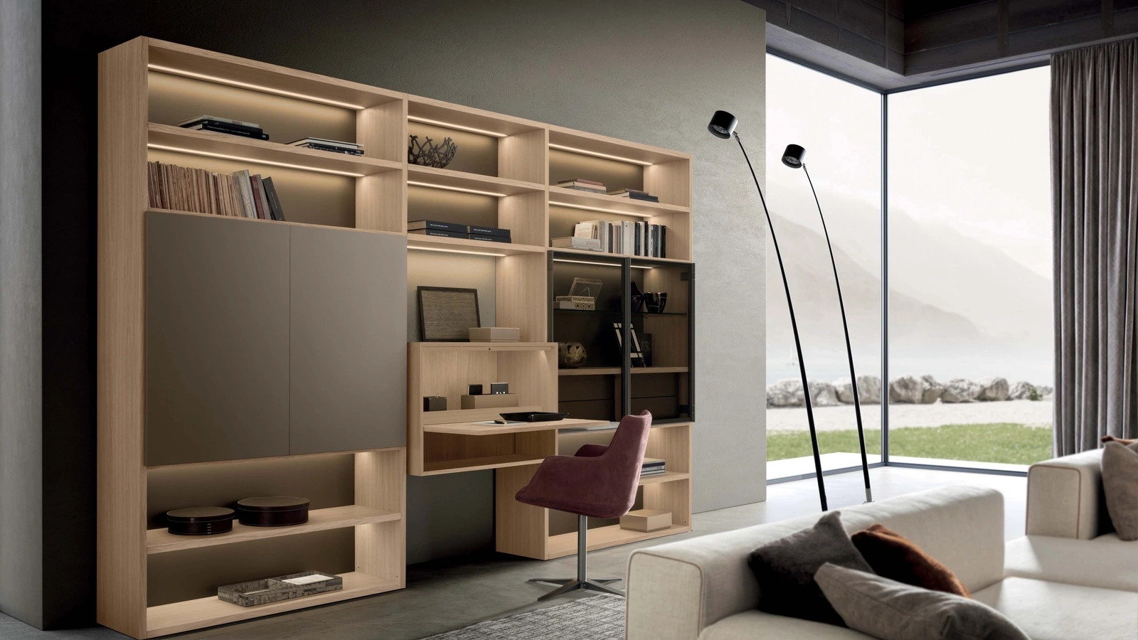 Libreria Pari & Dispari 09 in legno con ante in laccato opaco e vetro di Presotto