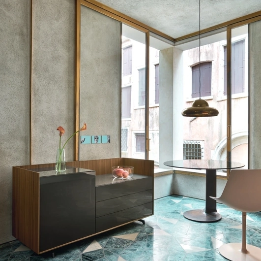 Madia Cabaret 19D in laccato lucido Antracite di Sangiacomo