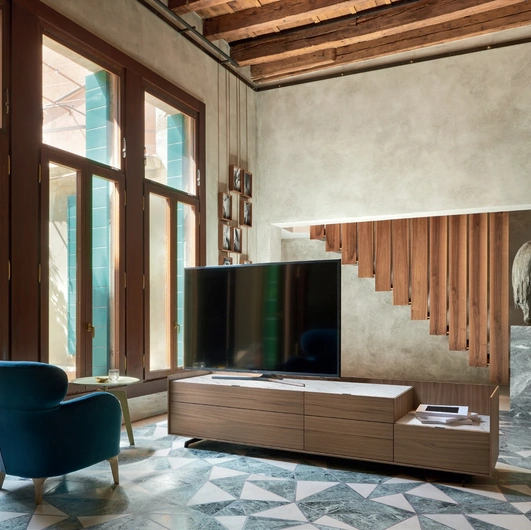 Mobile Porta Tv Cabaret 58D sx in impiallacciato Noce e top in ceramica di Sangiacomo