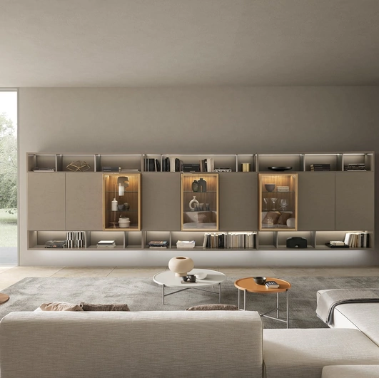 Mobile sospeso Pari & Dispari 08 in laccato opaco e vetro con vani a giorno di Presotto