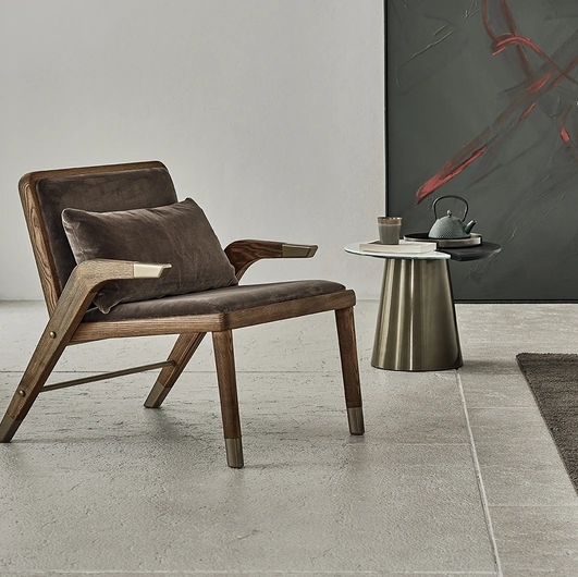 Poltrona Lady in pelle e legno di Bontempi