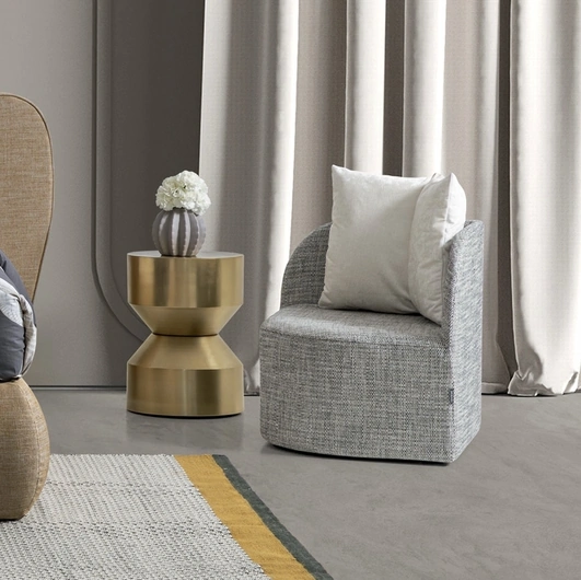 Poltroncina in tessuto Cake di Oggioni