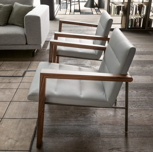 Poltroncina Mimosa in pelle e legno di Presotto