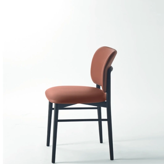 Sedia Alice in tessuto imbottito di Sangiacomo