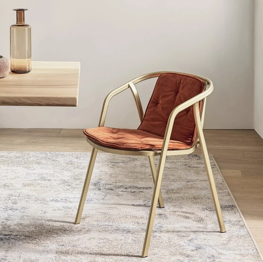 Sedia Ines in metallo laccato di Bontempi