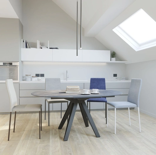 Sedia Game in tessuto, pelle o ecopelle con struttura in metallo  di Zamagna