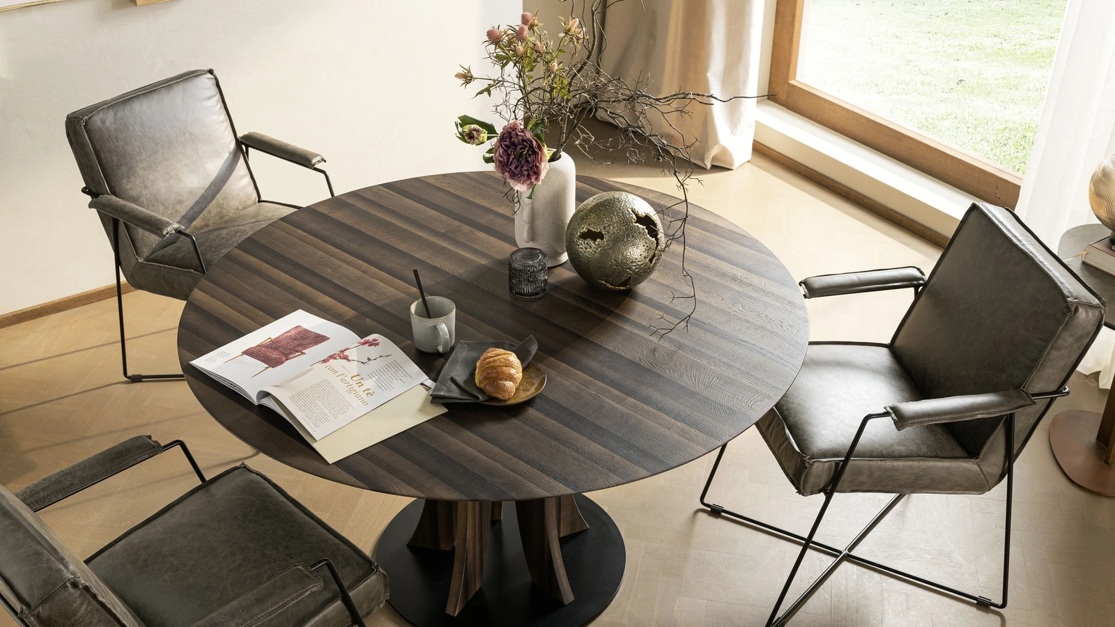 Sedia Ottavia rivestita in cuoio con struttura in ferro di Alta Corte