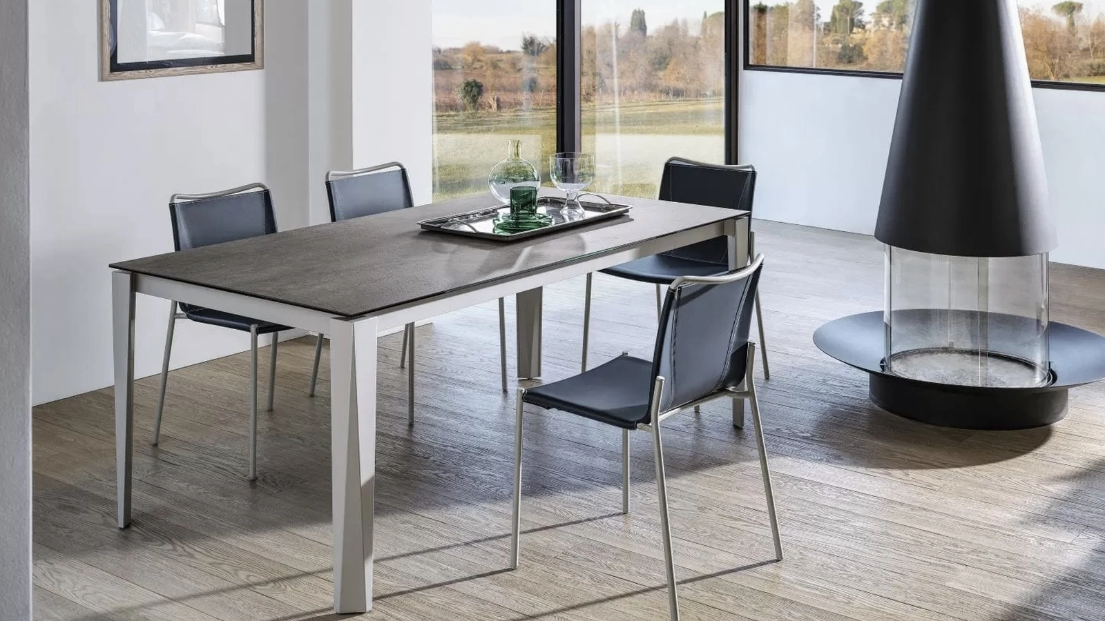 Sedia Shape in cuoio di Bontempi