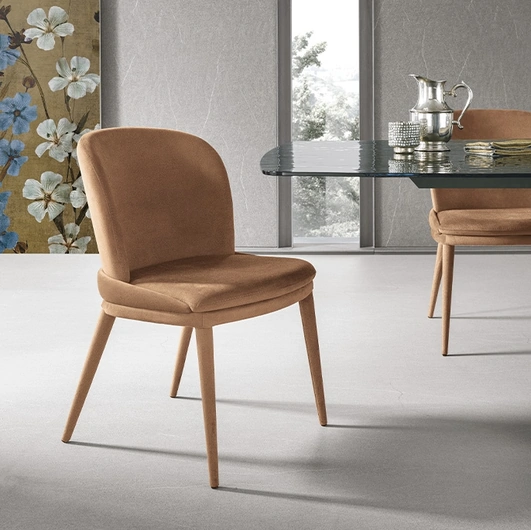 Sedia Cleveland di Target Point