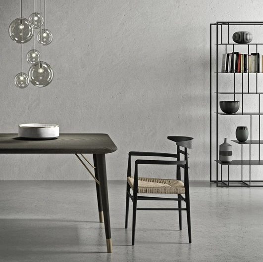 Sedia Tilia in frassino nero con seduta in paglia di Presotto