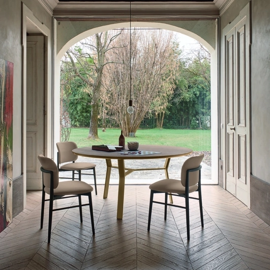 Tavolo Iron rotondo in Rovere Termotrattato di Sangiacomo