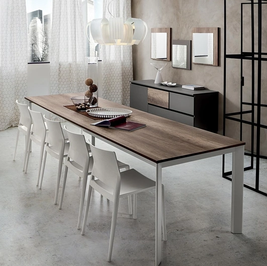 Tavolo allungabile Mario Super Rettangolare con top in HPL e gambe in alluminio di La Primavera