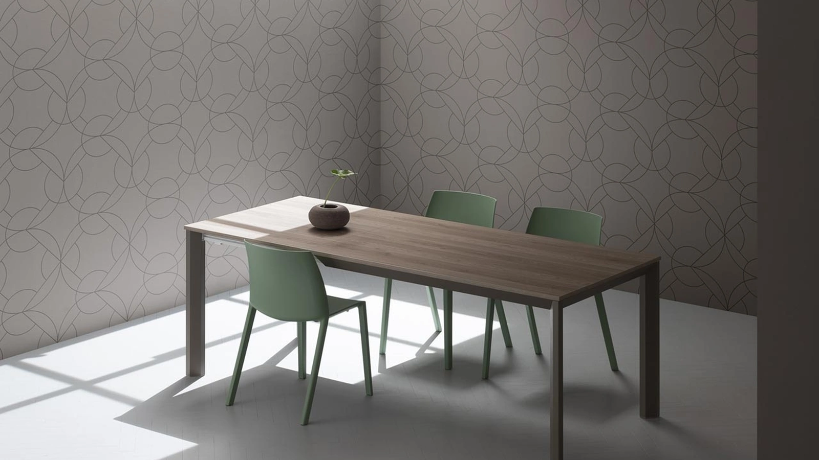 Tavolo allungabile Ricky con top effetto legno e base in alluminio di La Primavera