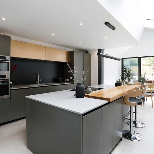 Cucina Moderna con isola All-Around D23 Muschio di Doimo Cucine