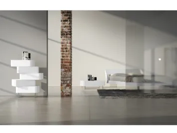 Letto in laccato bianco opaco con incisione My Love 01 di Voltan