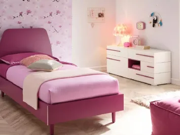 Letto in laccato lampone con testiera SC116 di Moretti Compact