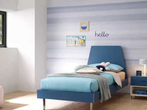 Letto in laccato blu navy con testiera e piedini in metallo SC119 di Moretti Compact