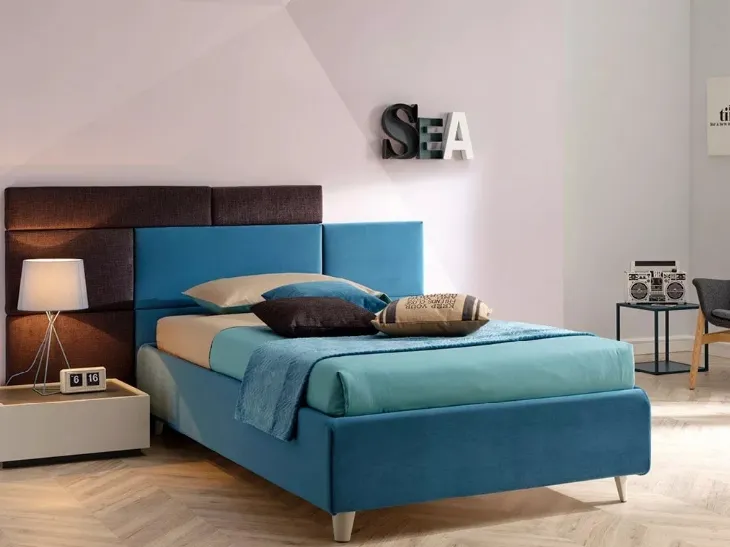 Letto con testiera di design imbottita con pannelli squadrati SC214 di Moretti Compact