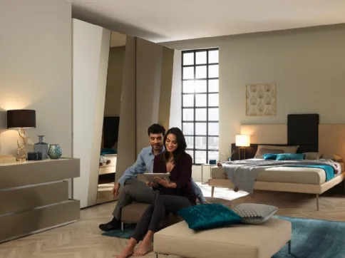 Letto matrimoniale con testiera imbottita in ecopelle NC501 di Moretti Compact