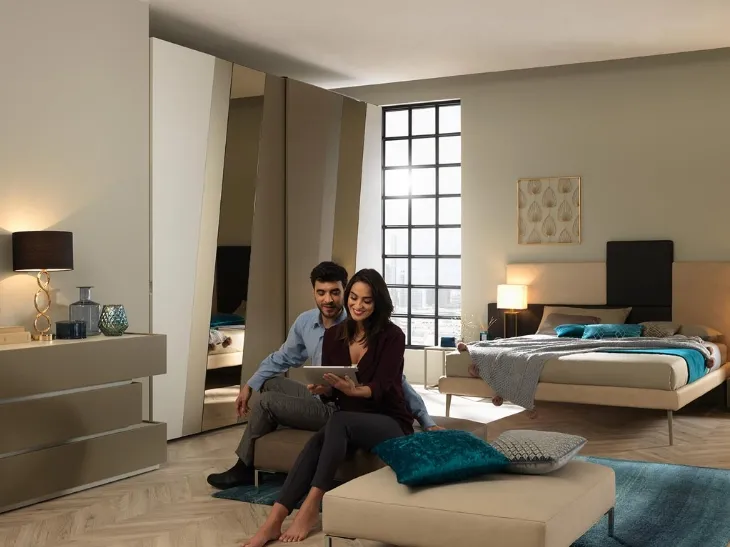 Letto matrimoniale con testiera imbottita in ecopelle NC501 di Moretti Compact