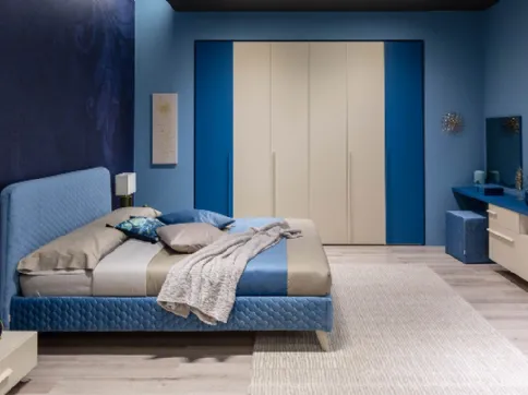 Letto matrimoniale in velluto trapuntato con testiera NC503 di Moretti Compact